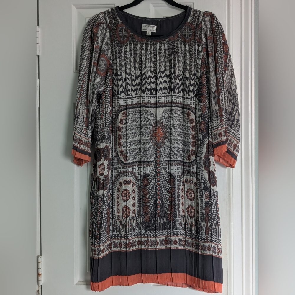 Elegant Geometric Long Sleeve Dress
